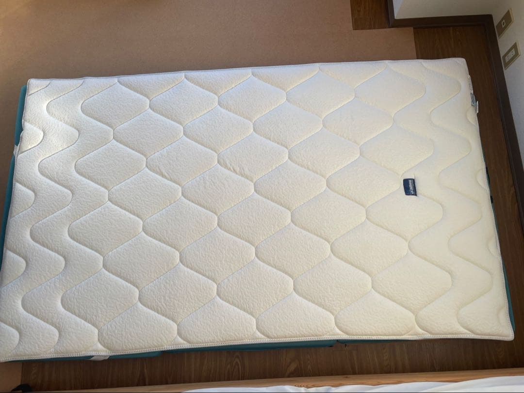 magniflex マニフレックス　エルゴトッパー　セミダブル　美品