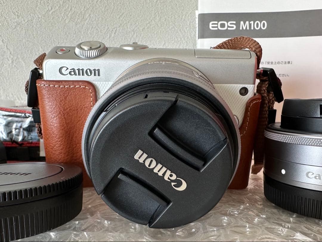 【超美品】キヤノン EOS M100 ダブルレンズキット ホワイト