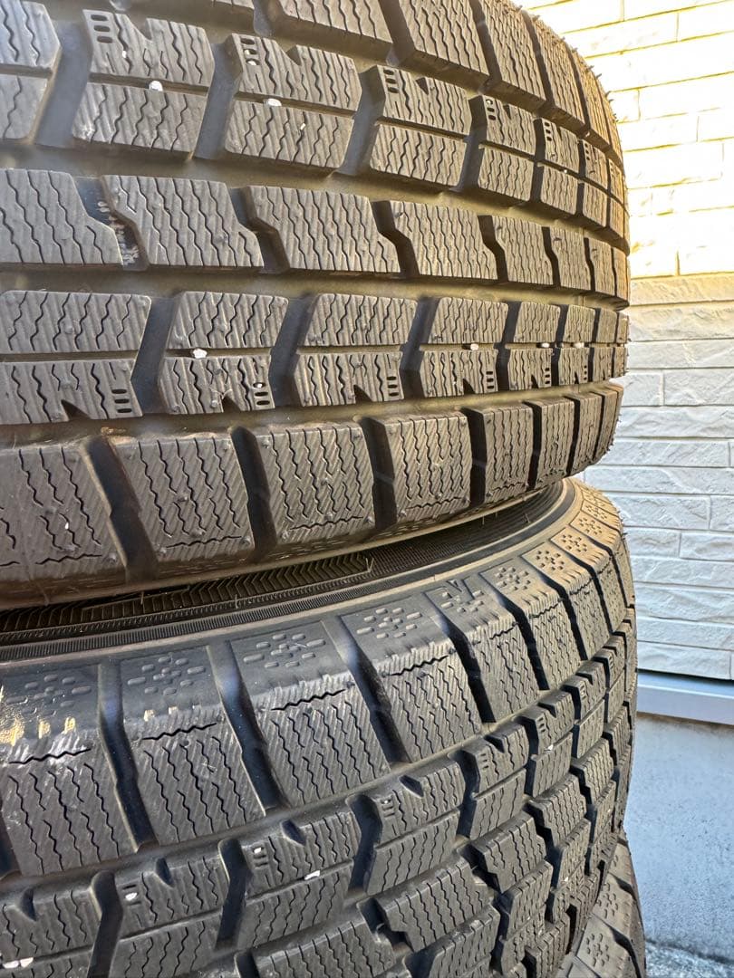 ライズ　195-65-16アルミホイール付きスタッドレスタイヤ4本セット