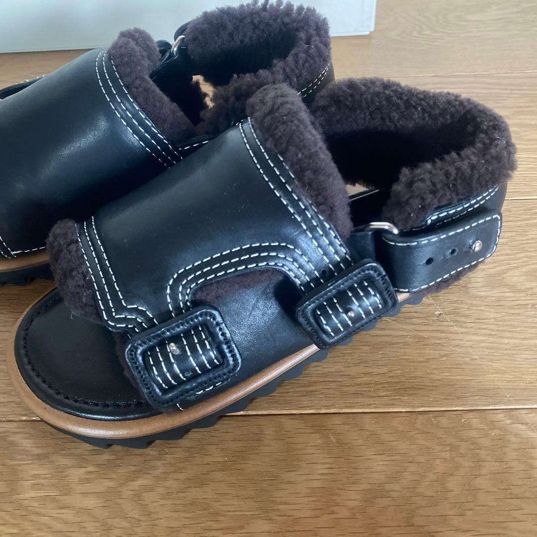 新品試着のみ☆オーラリー　ボアサンダル　レディース