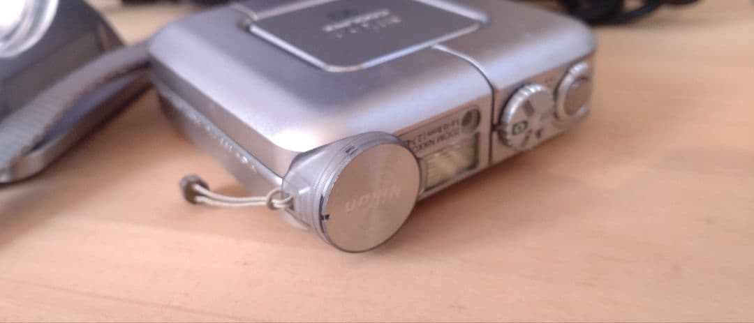 Nikon COOLPIX SQ (可動確認済)