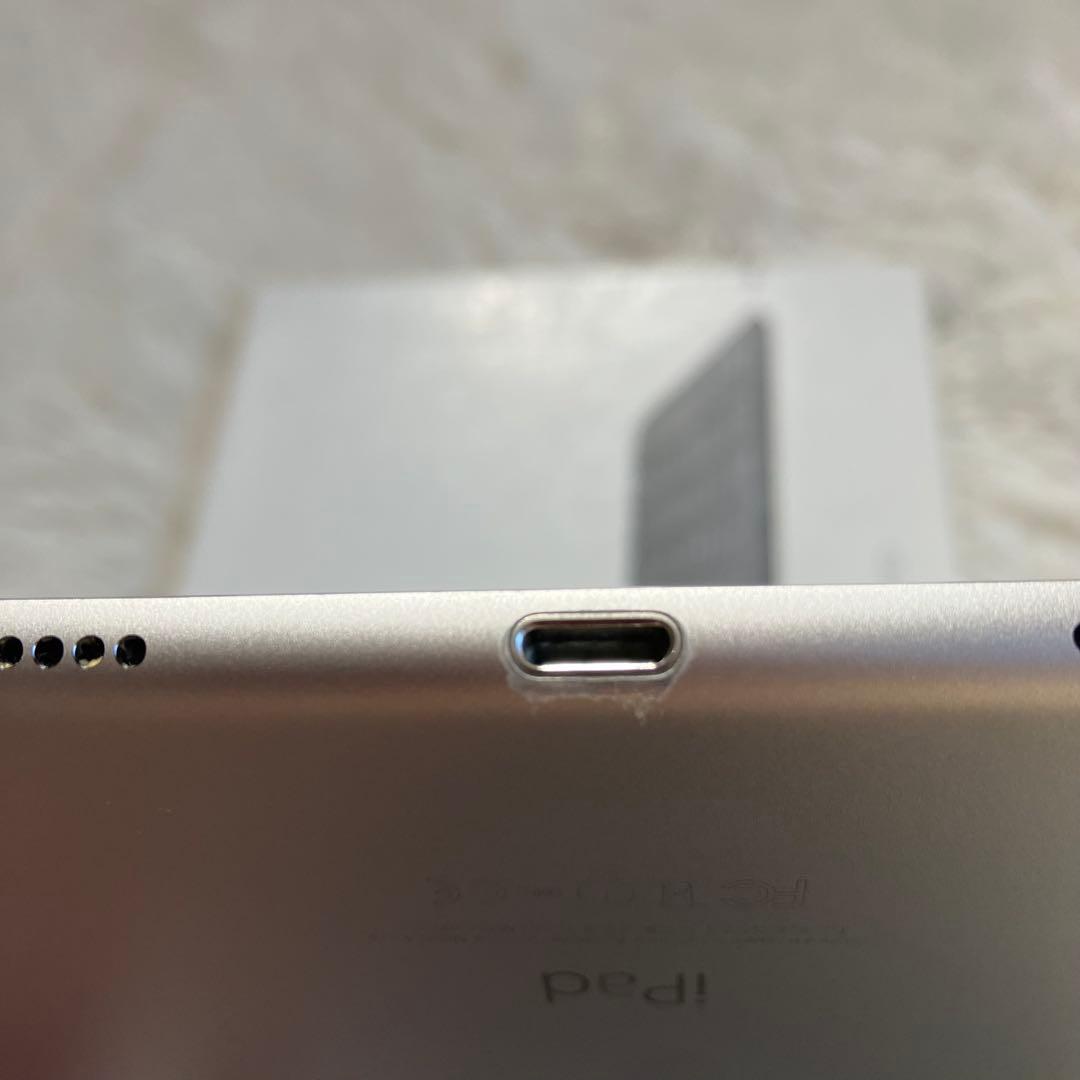 【完動品】iPad Pro 9.7 128GB SIMフリー 【発送】【付属品】