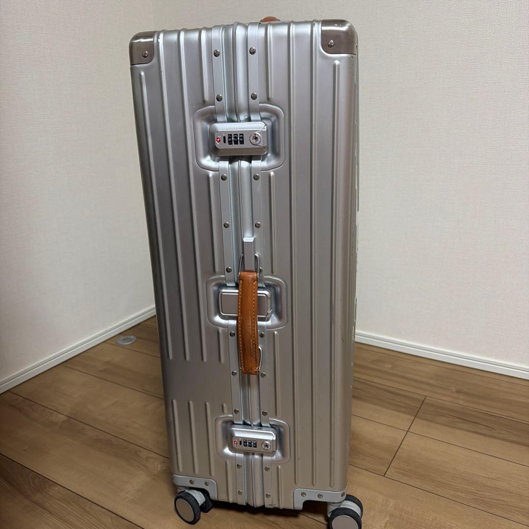 innovator イノベータースーツケース　96リットル