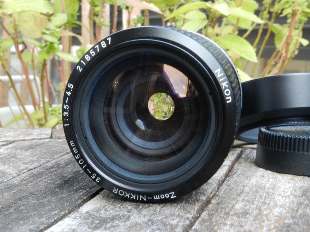 極美品　Nikon Zoom-Nikkor 35-105mm f/3.5-4.5