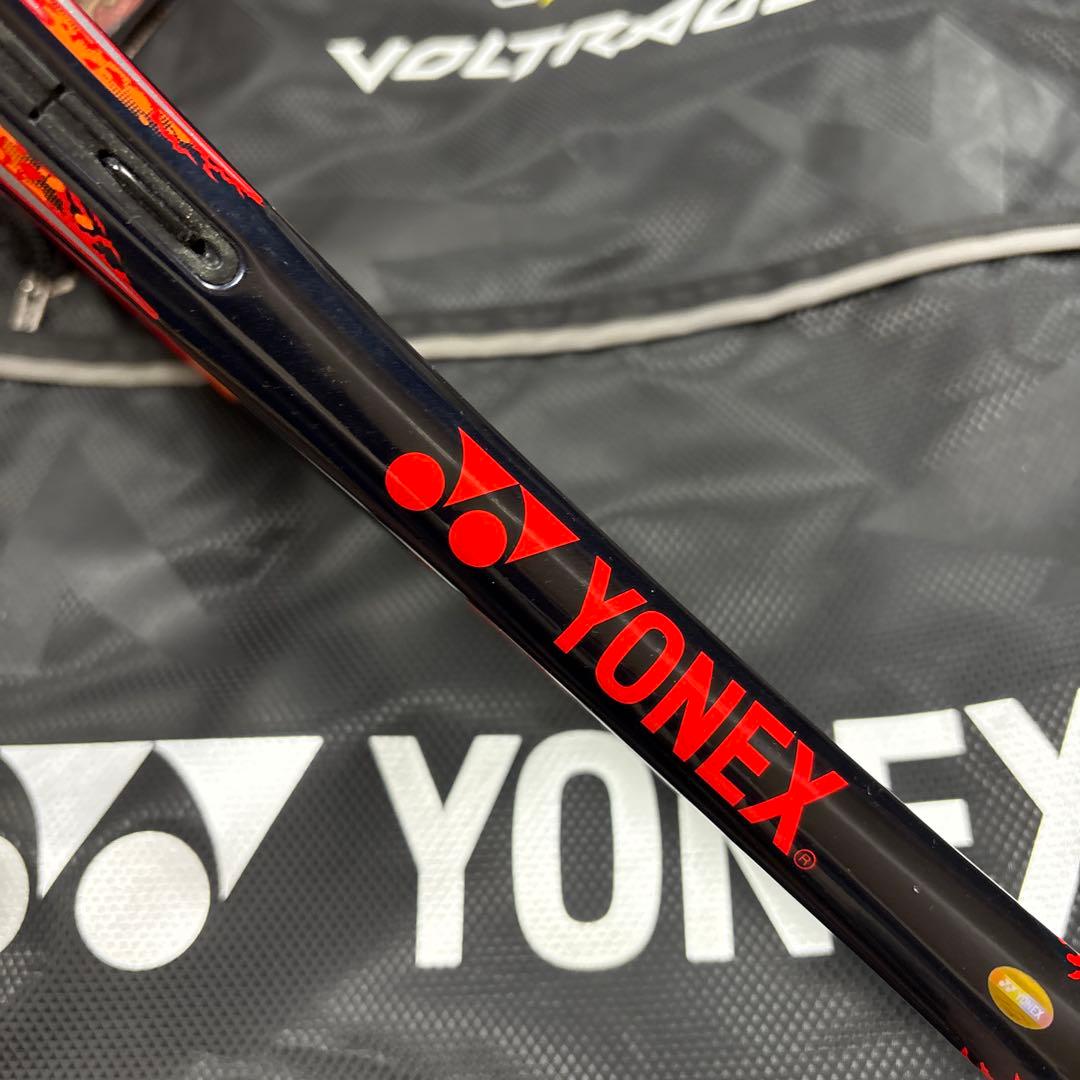 YONEX VOLTRAGE ラケット2本セット、エッジガード(おまけ)