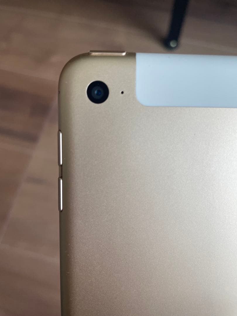 ipad mini 第4世代　セルラーモデル