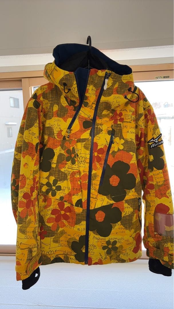 花柄スキーウェアセット（ジャケット・パンツ）