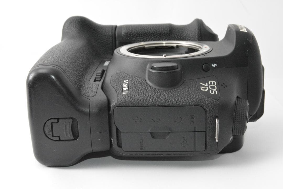 キャノン CANON EOS 7D MARK II BG-E16 ボディ