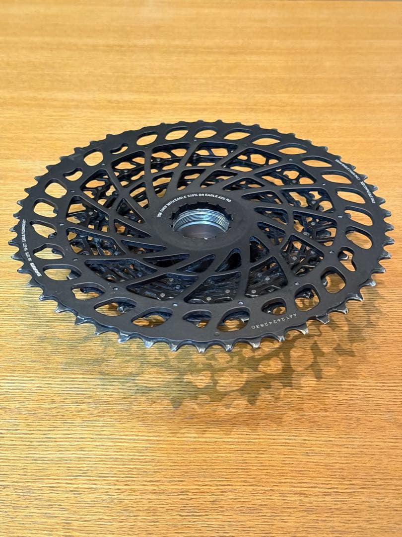 スラムSRAMカセットスプロケット12S_XG1275 10-52T