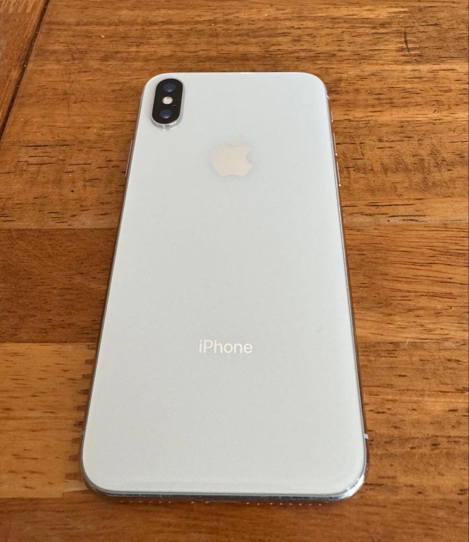 iPhone X シルバー 64GB au（割れなし・初期化、動作確認済）
