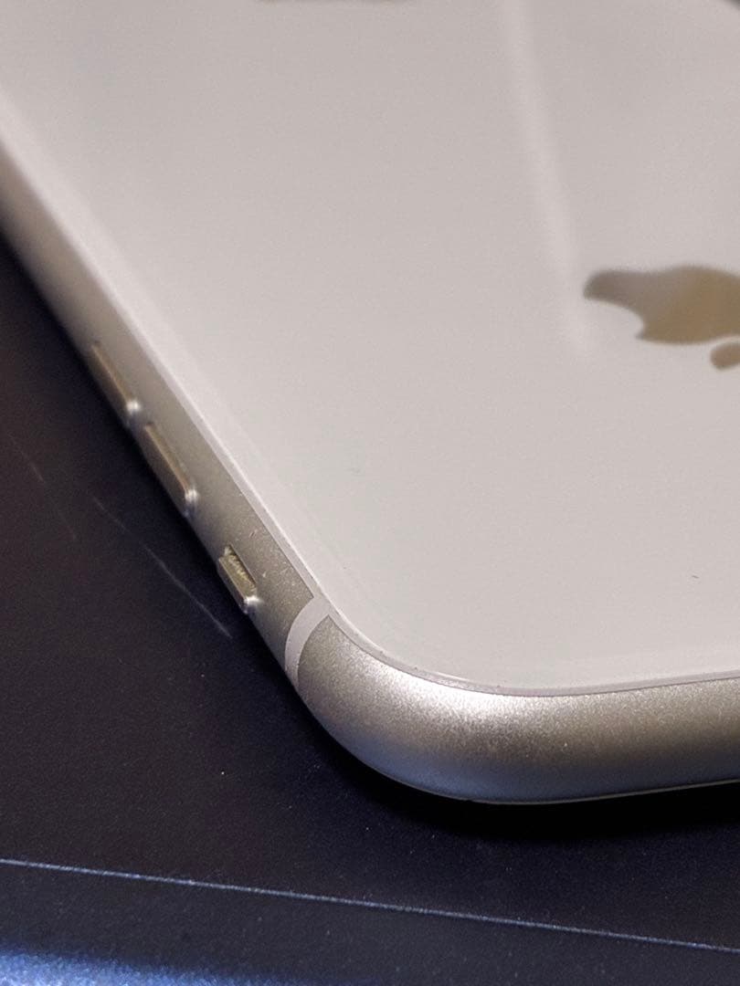 Apple iPhone 8 Plus シルバー　95% 本体 SiMフリー