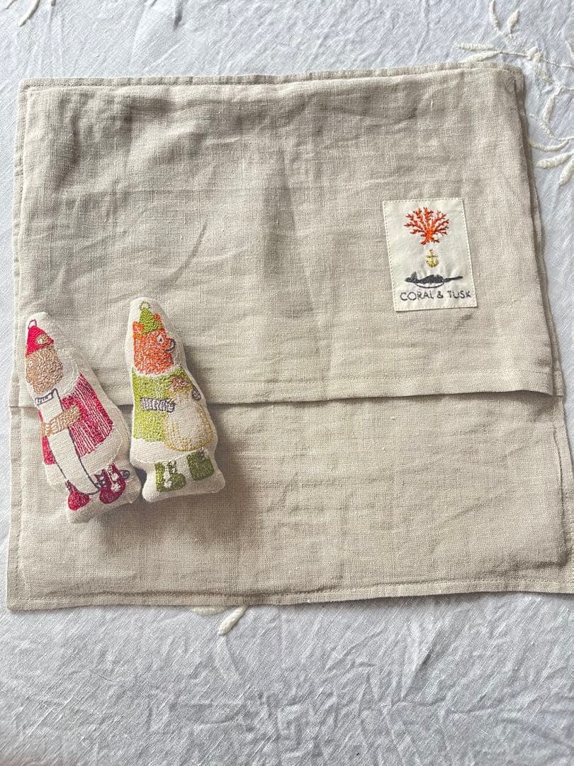 新品　コーラルアンドタスク　ポケット クッションカバー