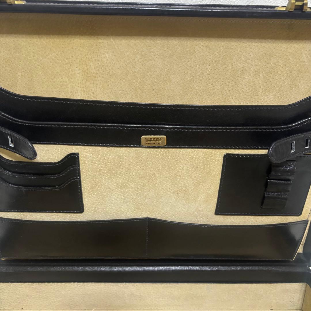 【希少】BALLY バリー　アタッシュケース　ビジネスバッグ　レザー　大容量