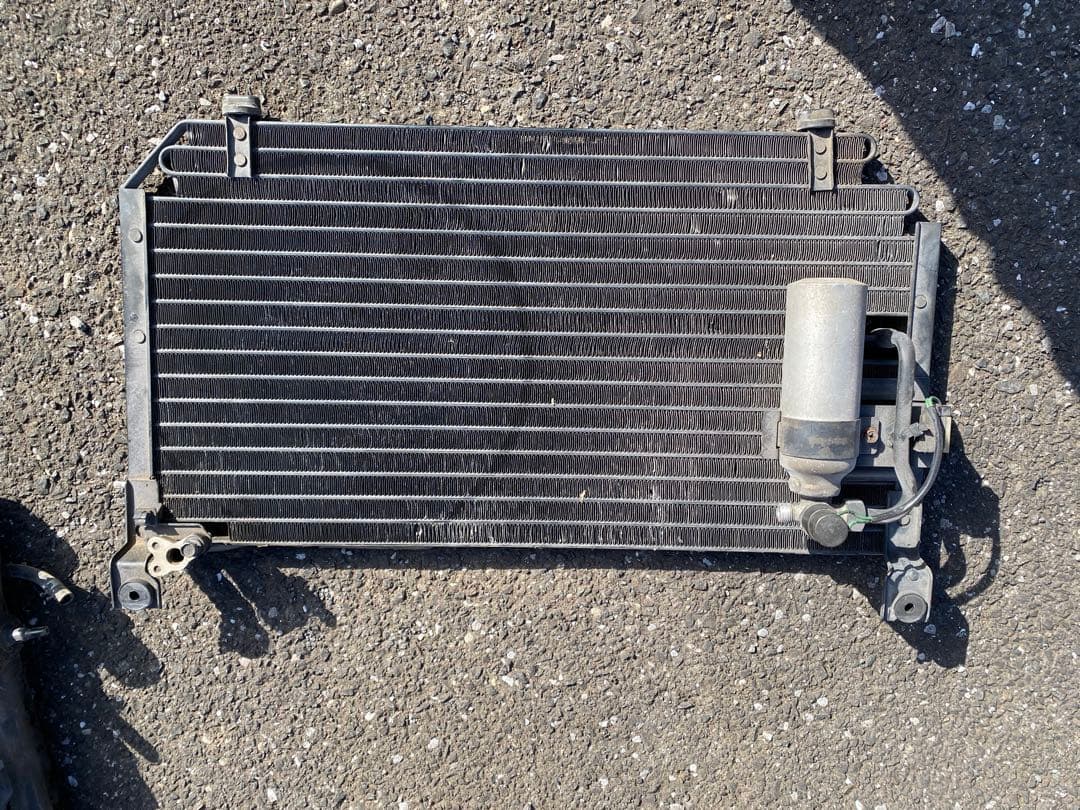 HCR32 BNR32 スカイライン　エアコンコンデンサー