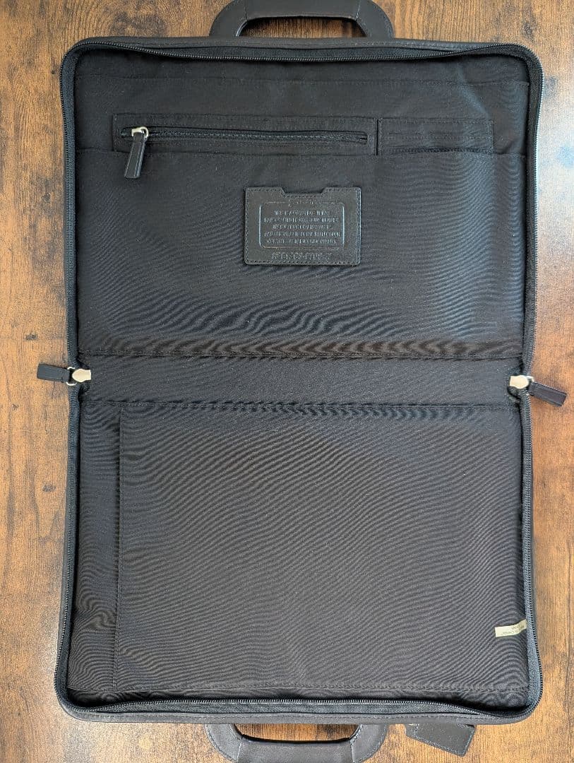 《 USED 》COACH ブラック レザービジネスバッグ