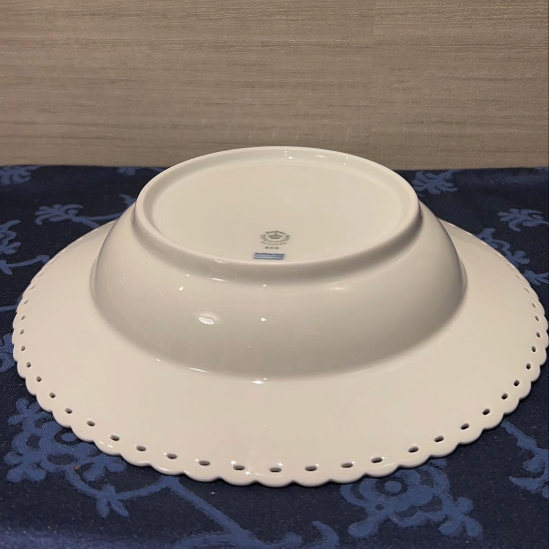 ロイヤルコペンハーゲン　ホワイトフルーテッドフルレース　プレート