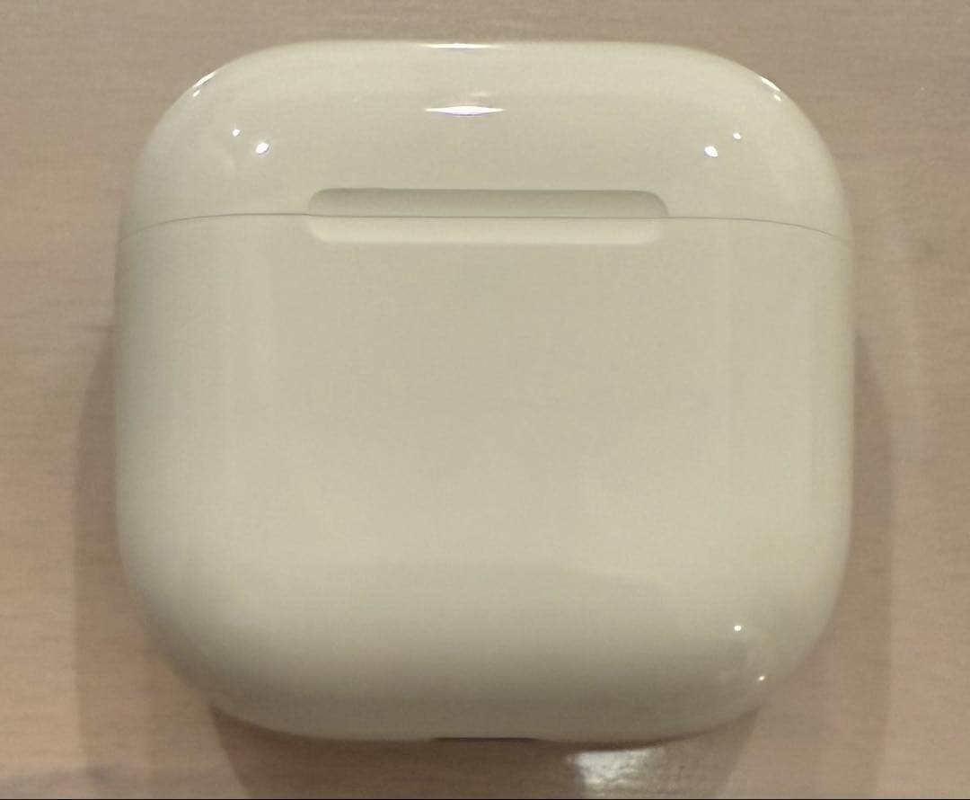 AirPods 4 新品同様！