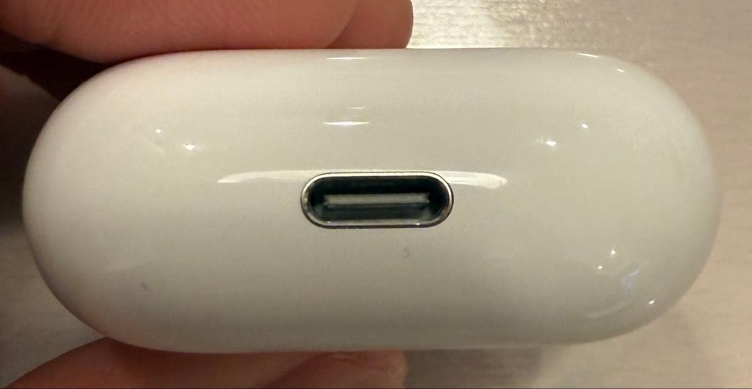 AirPods 4 新品同様！