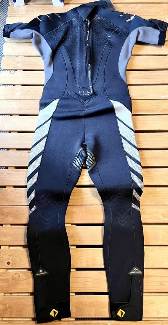 Neilpryde ウェットスーツ　Lサイズ