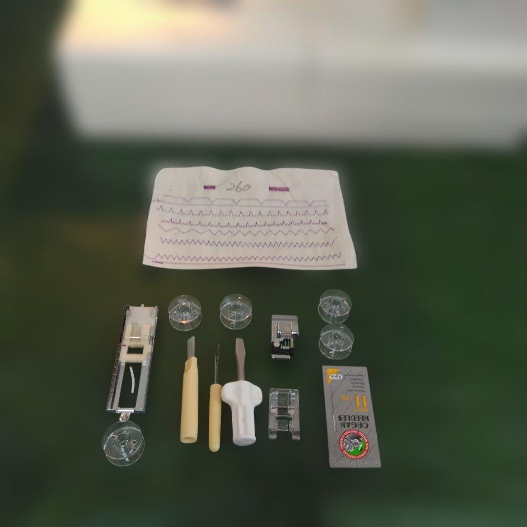 蛇の目ミシン、260型。