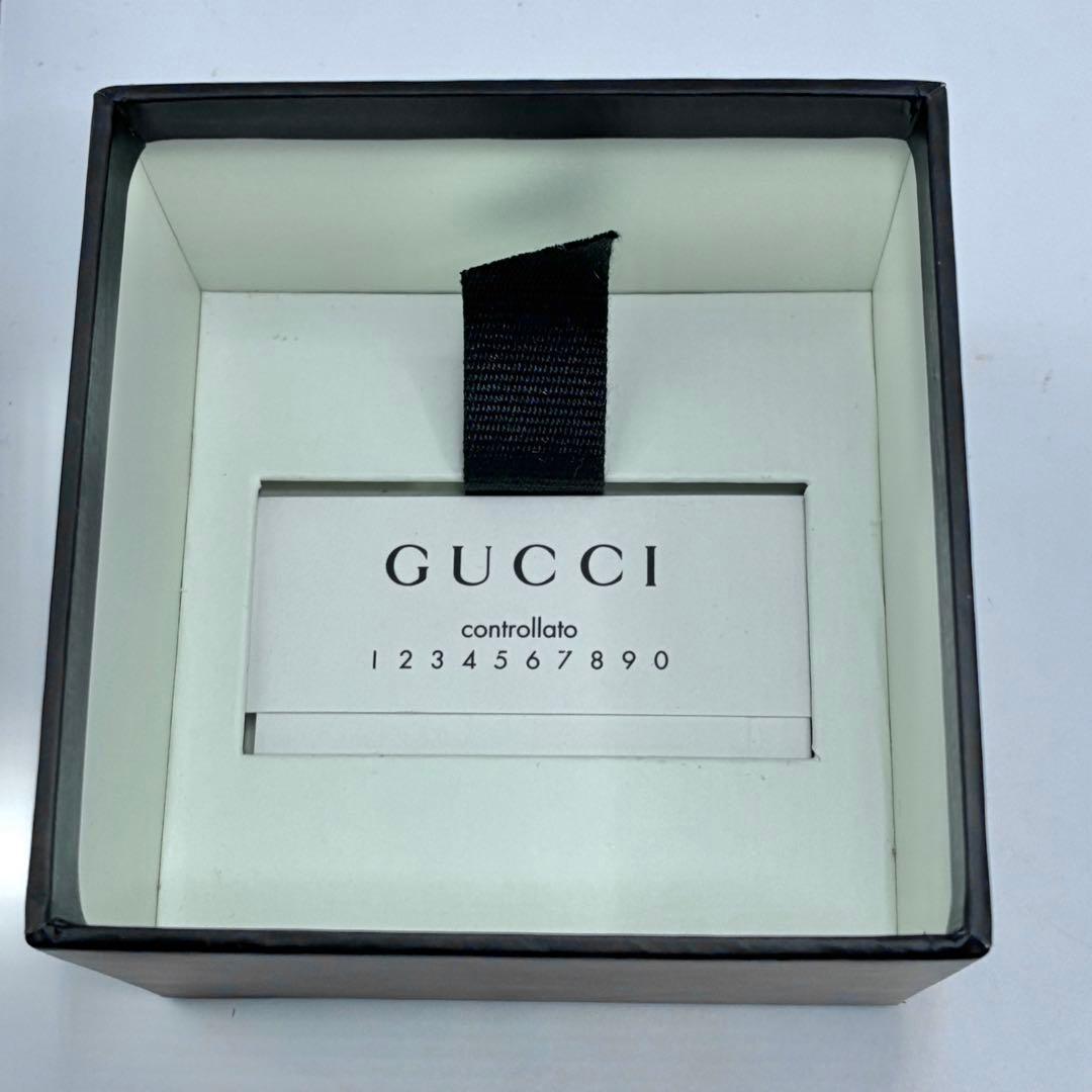 【箱、袋付き】グッチ インターロッキングG ピアス アラベスク シルバー　燻し