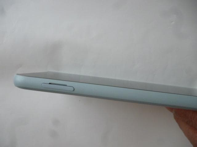 スマートフォン本体 arrows F-52E