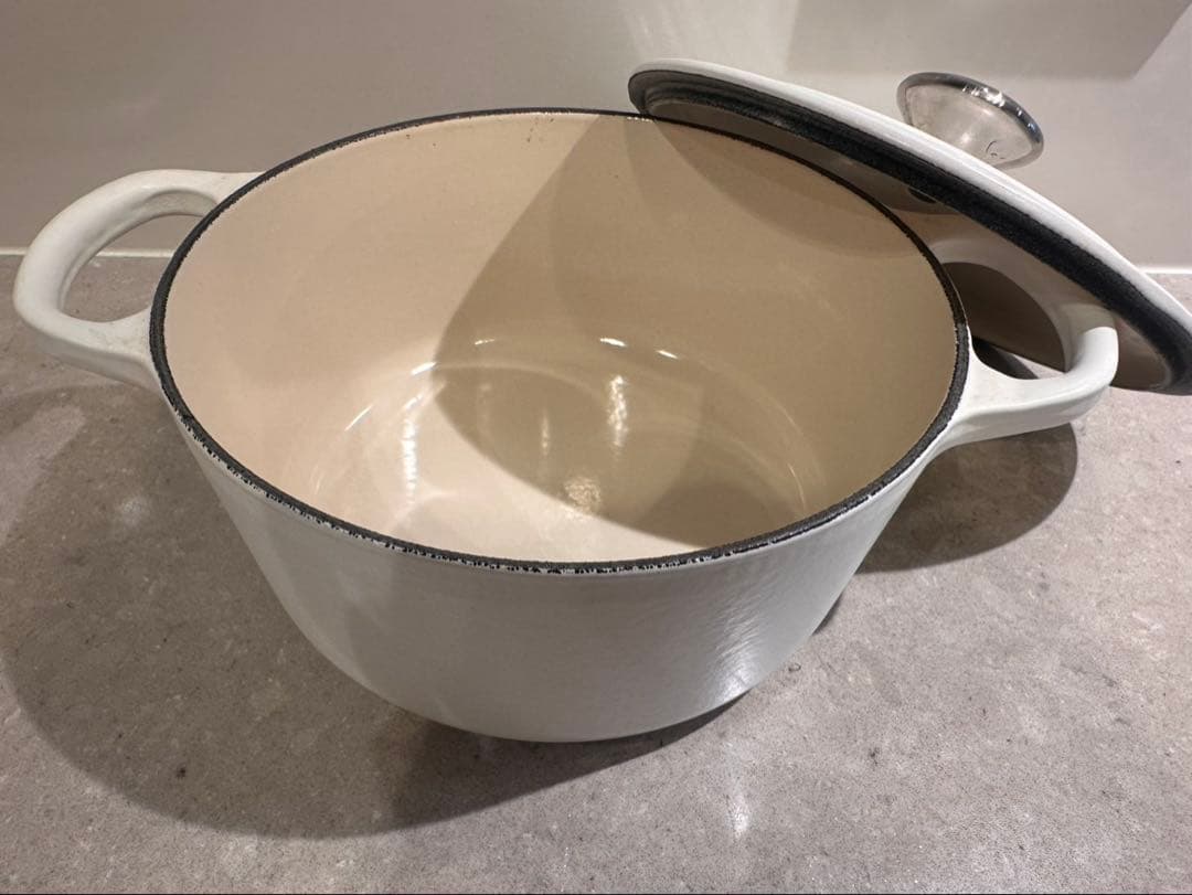 LE CREUSET 両手鍋 ホワイト