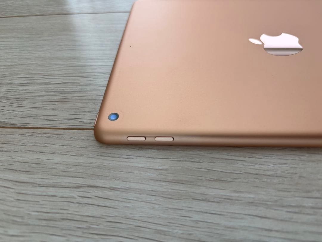 【7月13日出品停止】iPad 第6世代 Wi-Fiモデル 128GB ゴールド