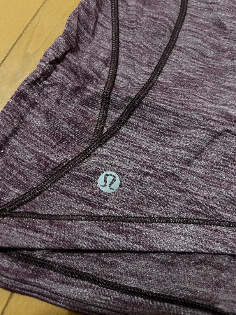 Lululemon タンクトップ