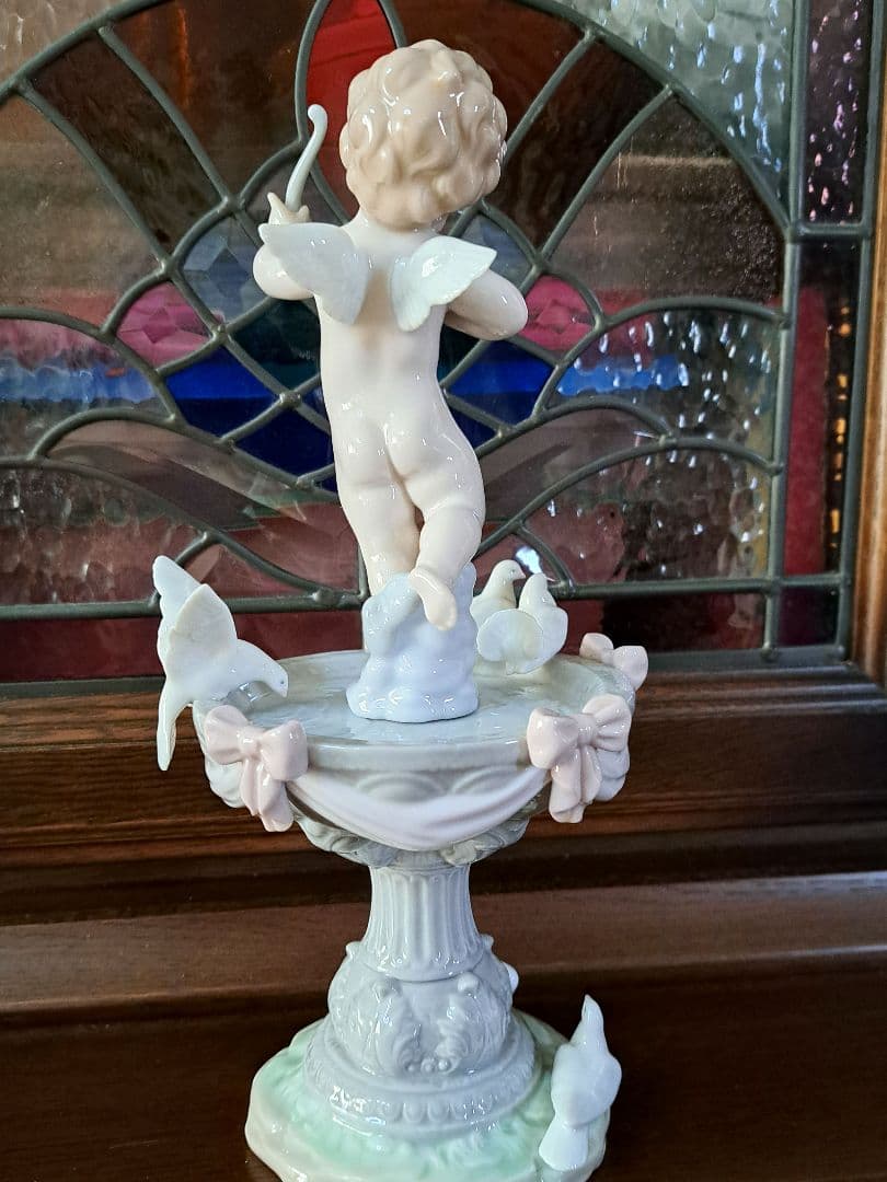 リヤドロ　LLADRO 「愛の泉」#6458