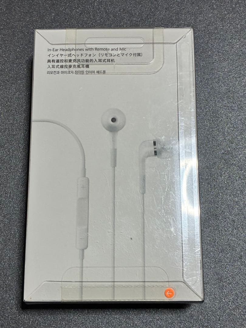 新品未使用 アップル純正 In-Ear Headphones ME186FE/A