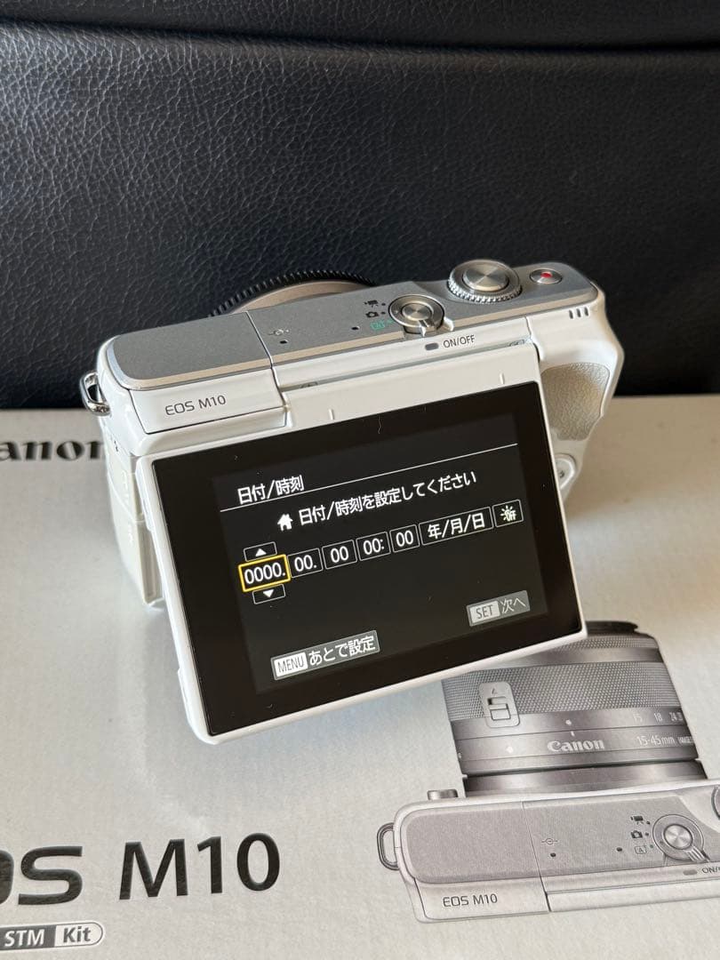 【美品】Canon EOS M10 ミラーレスカメラ 本体と付属品