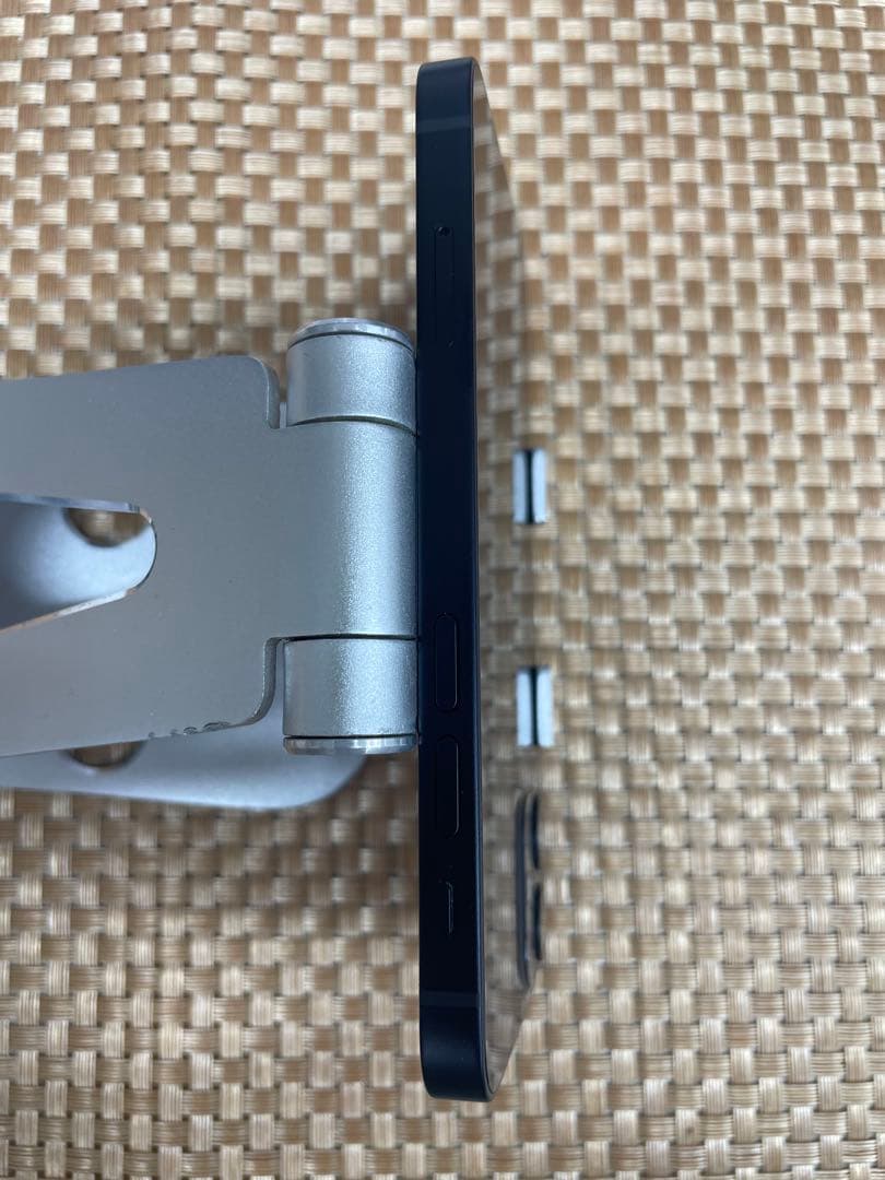 iPhone 12 mini 64 GBブラックSIMフリー【3821】