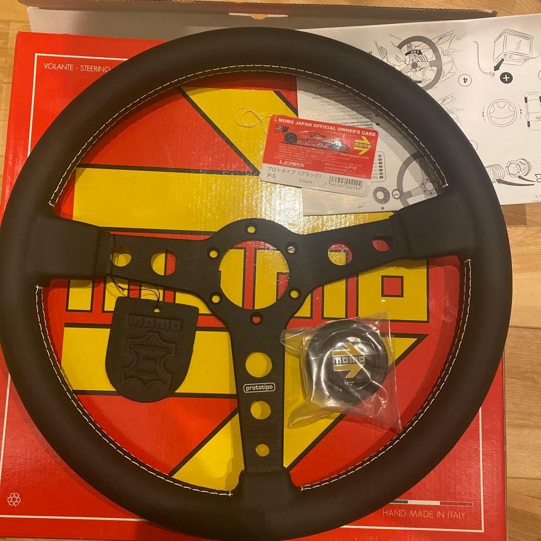 さ*ん様 ジムニー装備可能　momo ステアリングハンドル 、ハンドルボス　、S