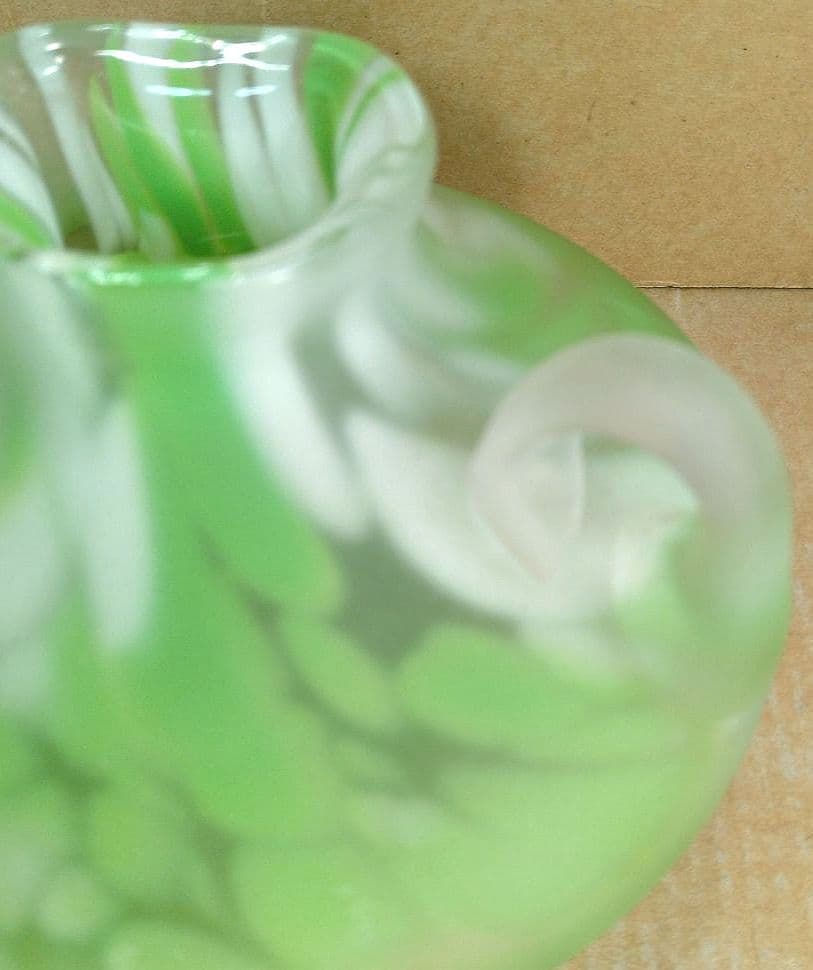 【本物保証】藤田喬平 手吹 花瓶(白,緑系) 共箱 美品