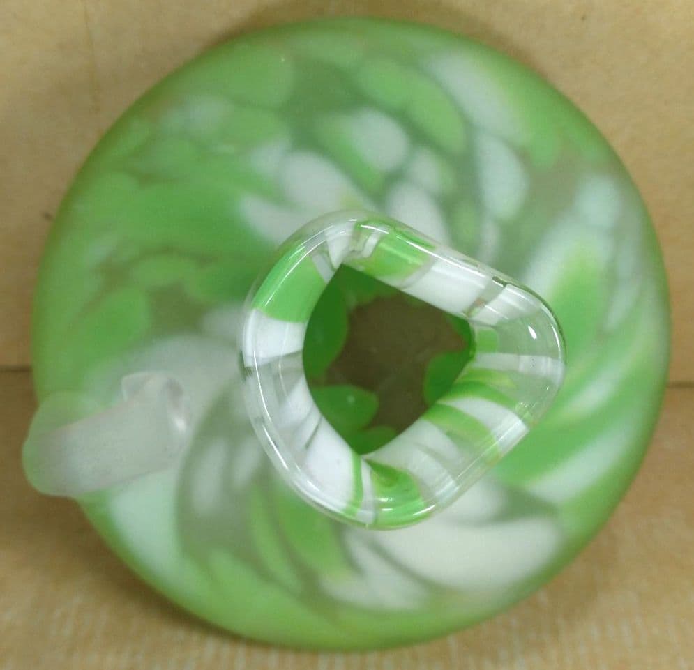 【本物保証】藤田喬平 手吹 花瓶(白,緑系) 共箱 美品