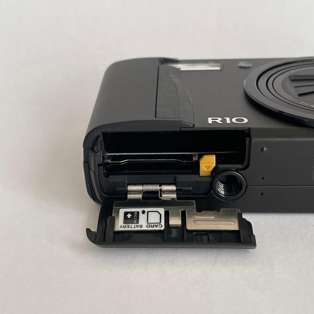 【年末セール】リコー RICOH R10 オールドコンデジ【美品・動作確認済】