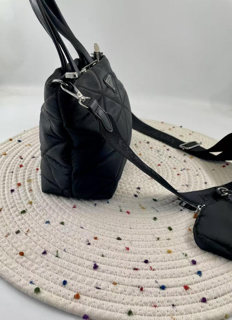 超人気 PRADAショルダーバッグ ノベルティ}