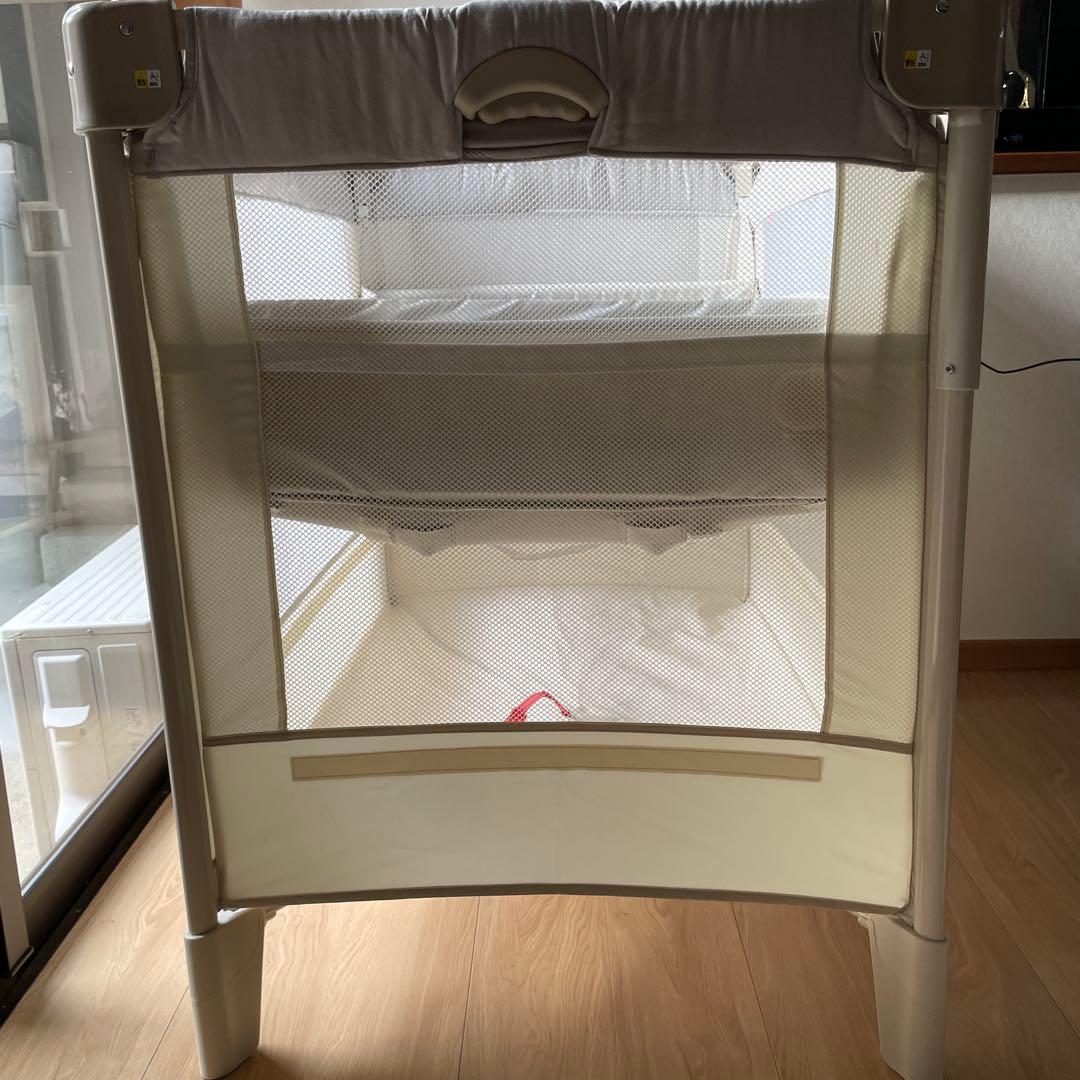 加藤　美品　Aprica ベビーベッド ココネル　エアープラス