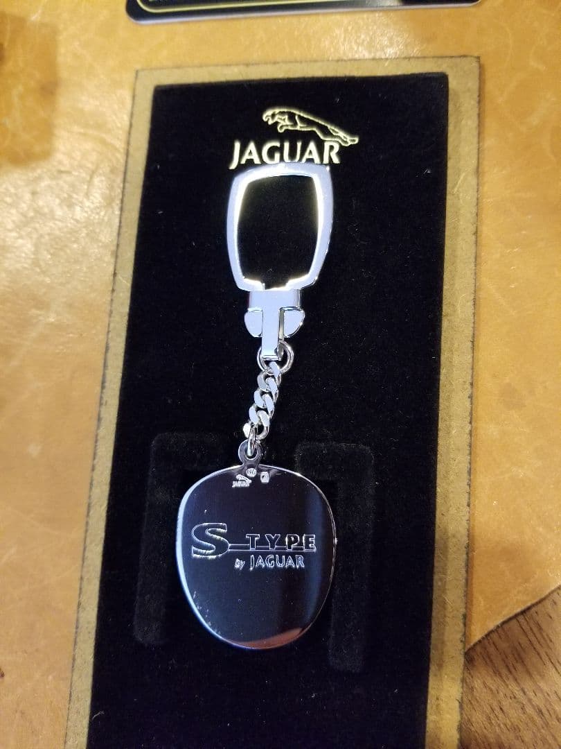 JAGUAR Sタイプ　シルバーグリルキーホルダー