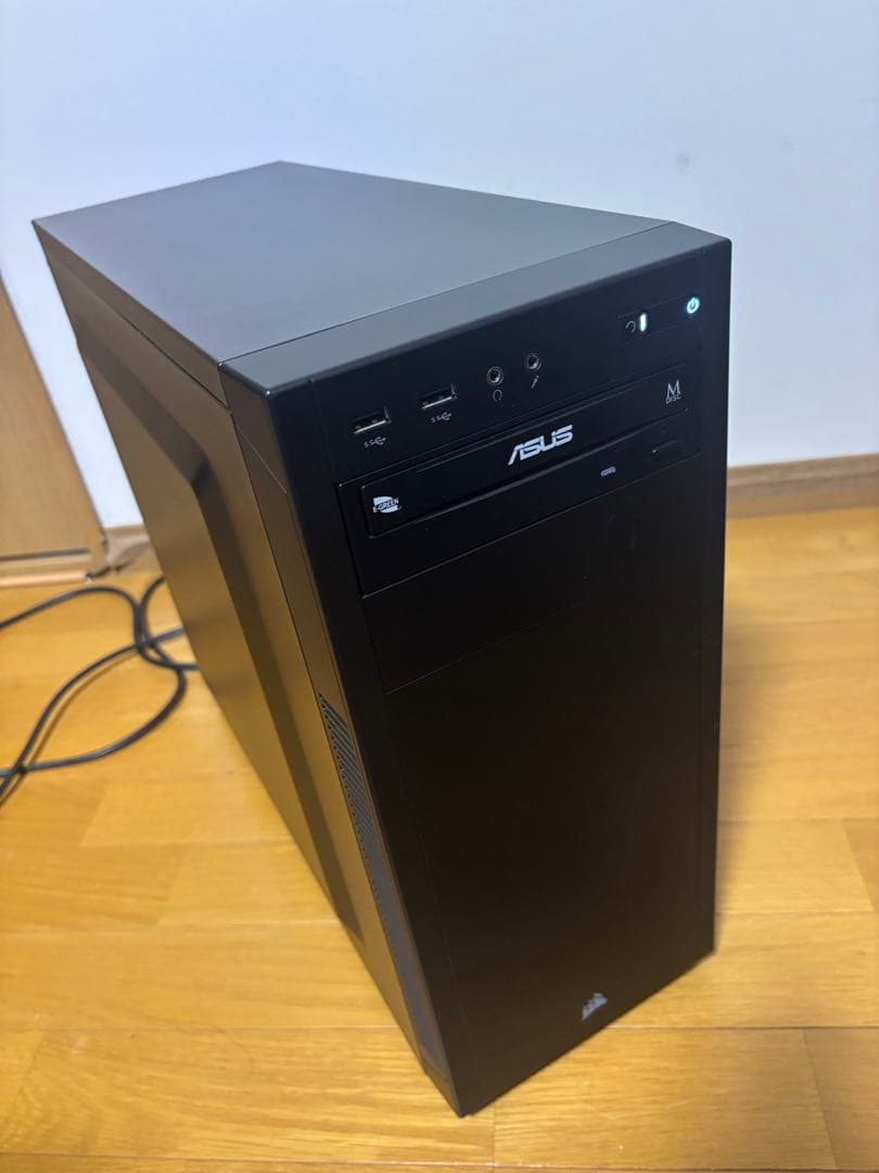うっすら青光り！シンプルケースの自作ゲーミングPC！新品M.2SSDでサクサク！