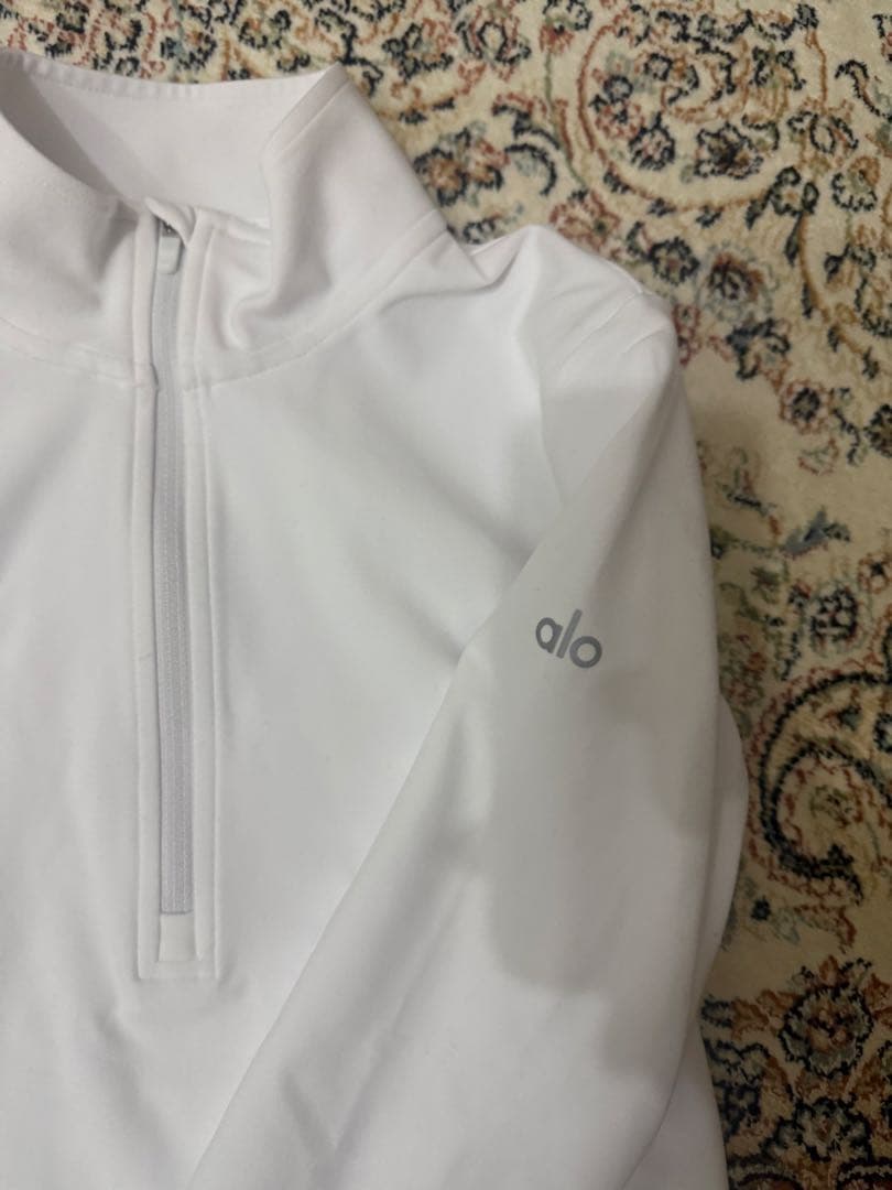 新品　alo ハーフジップ ホワイト