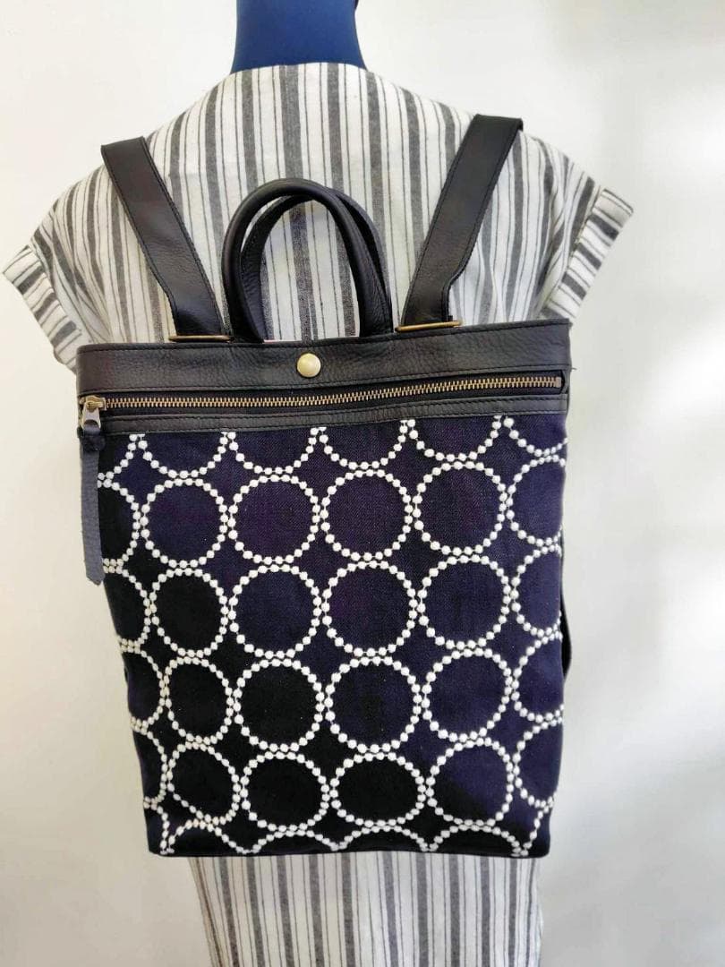 【やま様】/2025tambourineタンバリンネイビー×白/牛革A4トー