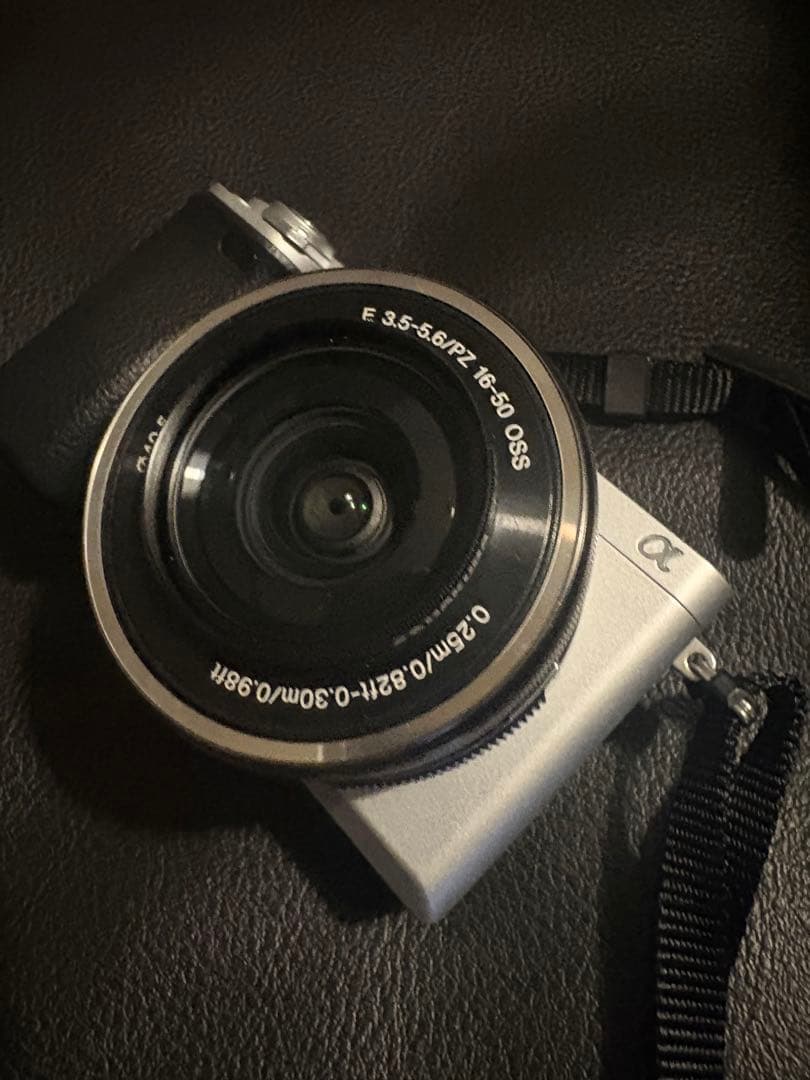 スタッフページ‼️SONY α6400 シルバーモデルEマウント純正