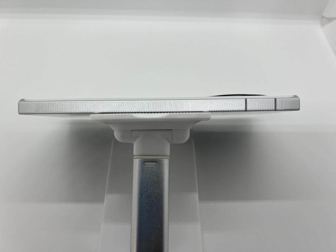 スマートフォン本体 LEITZ PHONE2 LP-02 Leica white