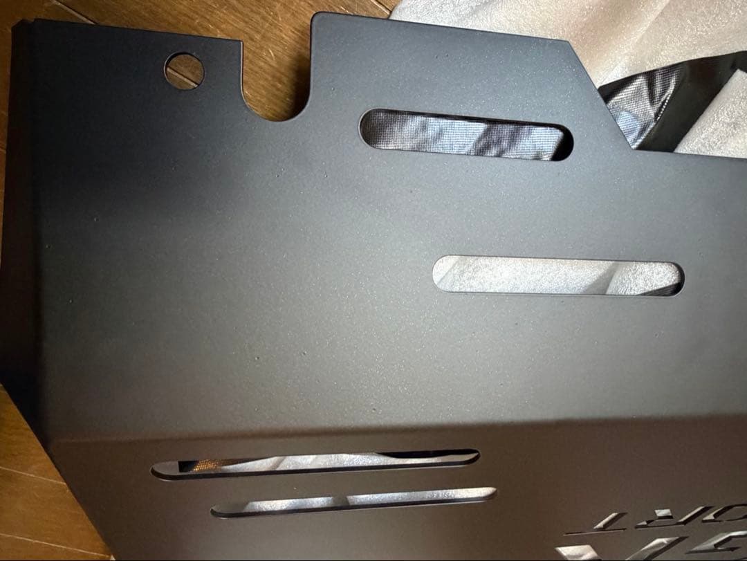 トヨタ ハイラックス GRスポーツ フロントスキッドプレート黒