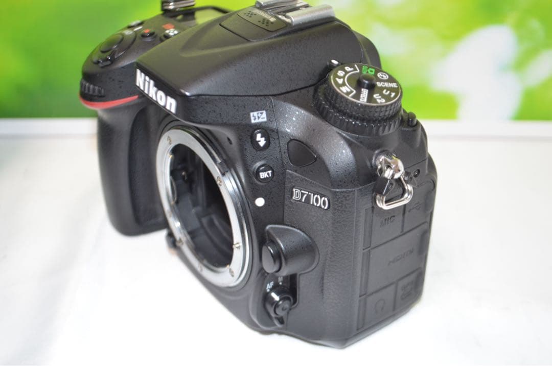 美品 ニコン Nikon D7100☆スマホに転送可♪☆ダブルレンズ☆本格一眼
