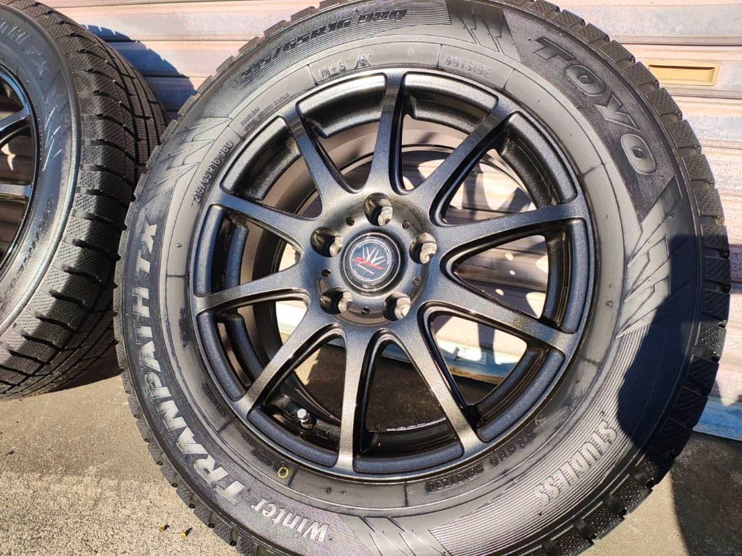 スタッドレスタイヤ４本セットおまけ付215/65R16　ウィンタートランパスTX