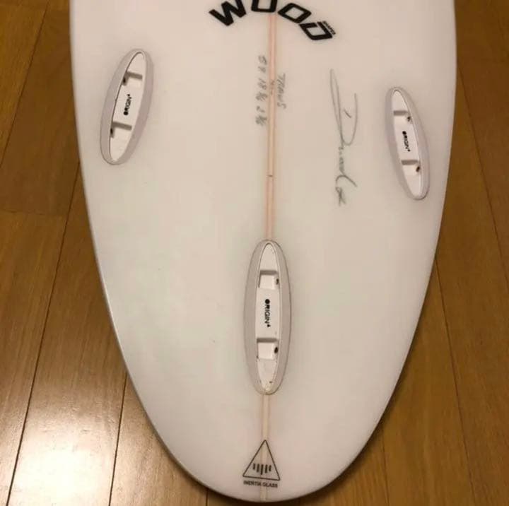 美品中古☆ トラビスロギー本人ボード 5.8 プロボード サーフボード