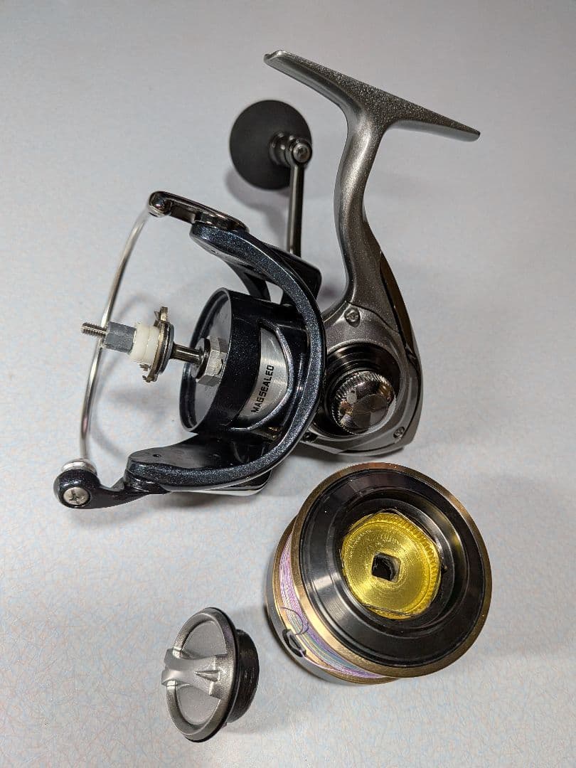 VADEL 4000H スピニングリール